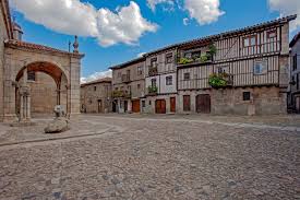 PEÑA DE FRANCIA, LA ALBERCA  Y SUS LUCES DE NAVIDAD