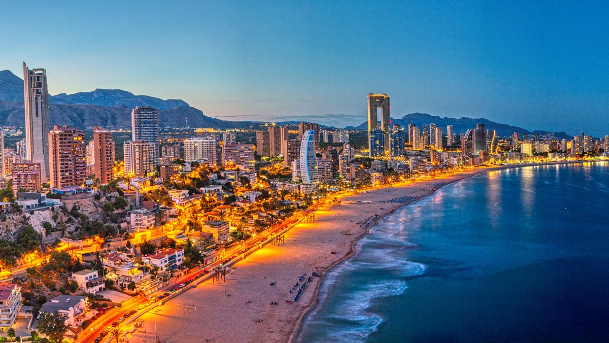 BENIDORM EN HOTEL MADEIRA CENTRO 4 * 